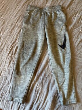 Nike Kids Grey Heather Jogger Sweatpants with Black Swoosh